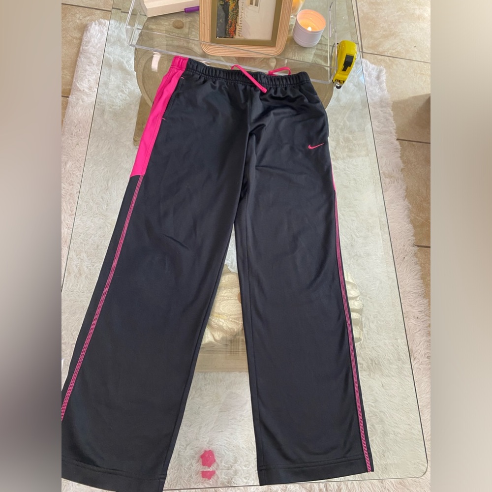 Nike therma-fit